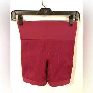 Lululemon In The Flow Short Size 4